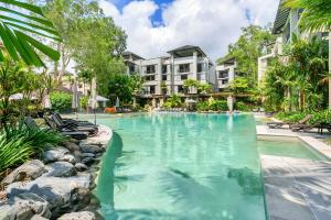 Private Apartments in the Temple Beachfront Resort Palm Cove - Key Points