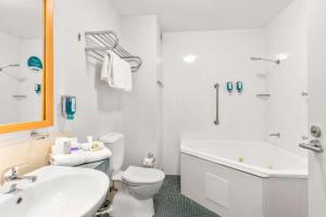 Quality Hotel Dickson - Key Points