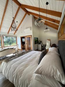 Rainy Hill Retreat - The Loft - Key Points