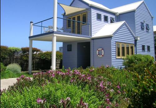 Rayville Boat Houses - Key Points