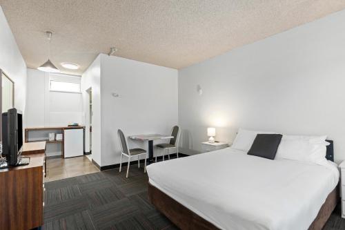 Red Carpet Motel - Key Points