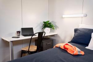 Red Sands Accommodation Newman - About Your Stay