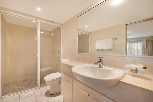 Riverside Holiday Apartments - About Your Stay