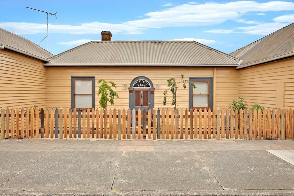 Robinson Cottage - Key Points