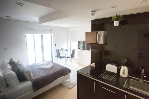 Room Home Stay - Key Points