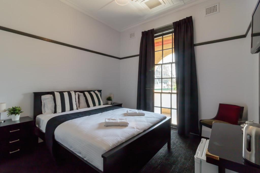 Royal Hotel Ryde Review