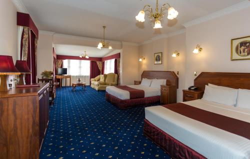 Royal Palace - About Your Stay