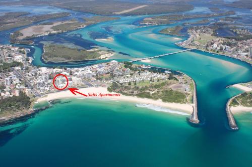 Sails Apartments - About Your Stay