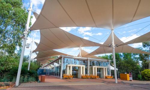 Sails in the Desert - Key Points