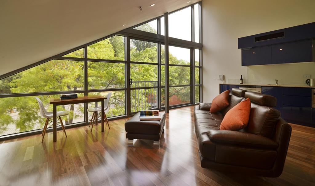Salamanca Wharf Hotel - Key Points