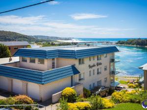 Sapphire Waters Unit 3 - About Your Stay