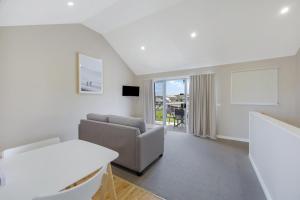 Sea Foam Villas - Key Points