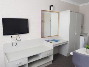 Seabreeze Beach Hotel - About Your Stay