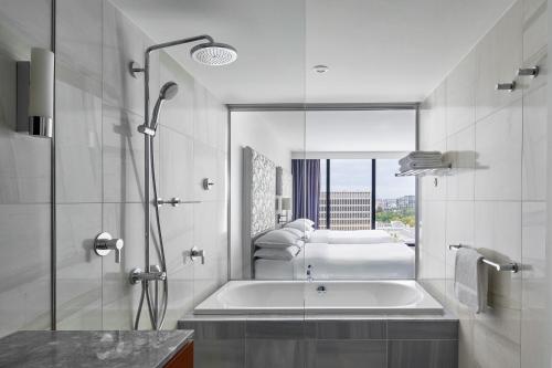 Sheraton Melbourne Hotel - Key Points