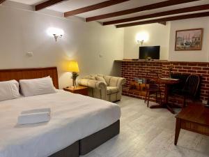 Sienna Lodge - About Your Stay