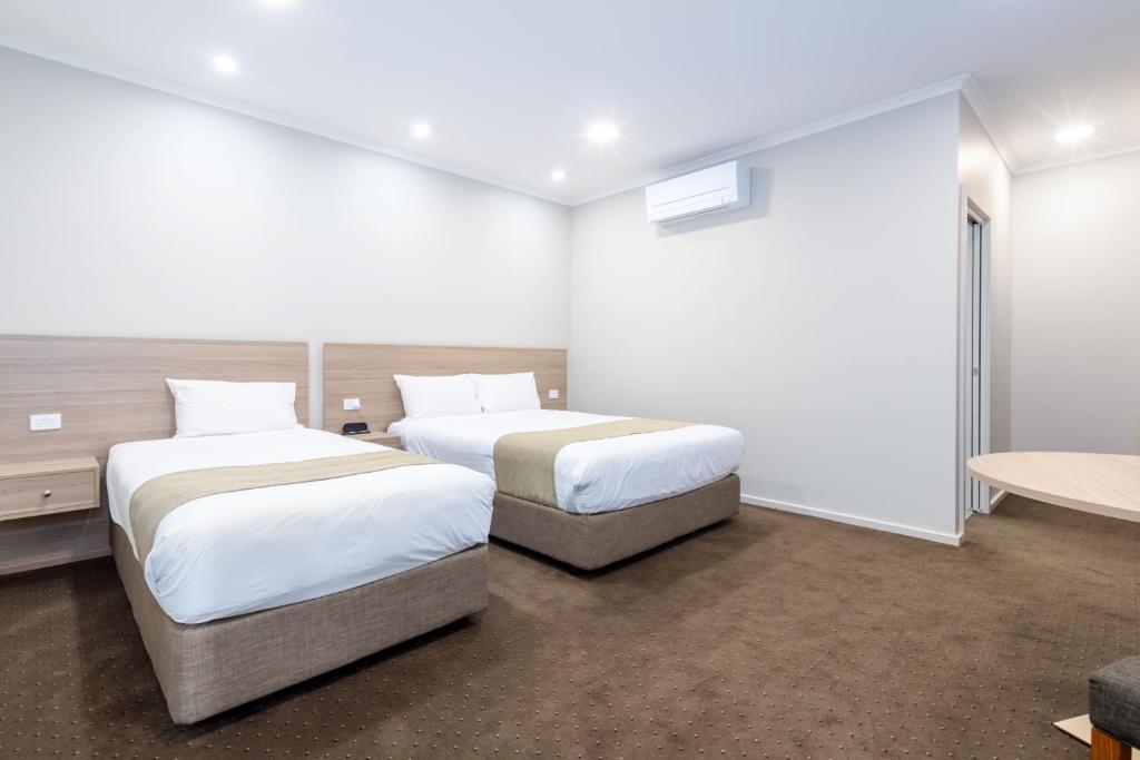 Somerset Hotel Review
