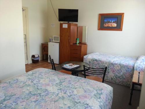 Sonbern Lodge Motel - Key Points