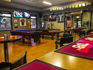 Spinifex Hotel - About Your Stay