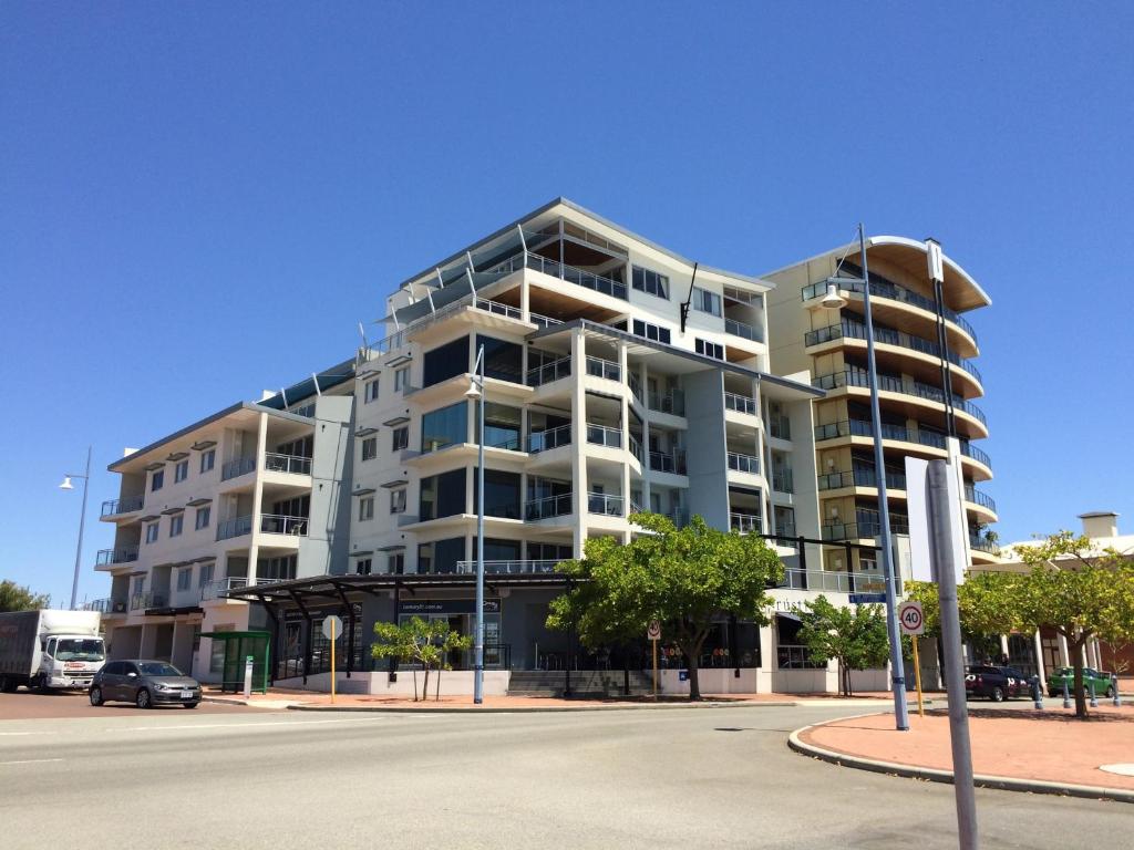 Spinnakers by Rockingham Apartments Review