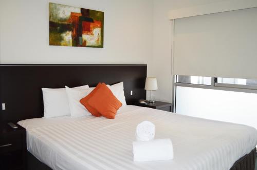 St Kilda Central Apartments - Key Points