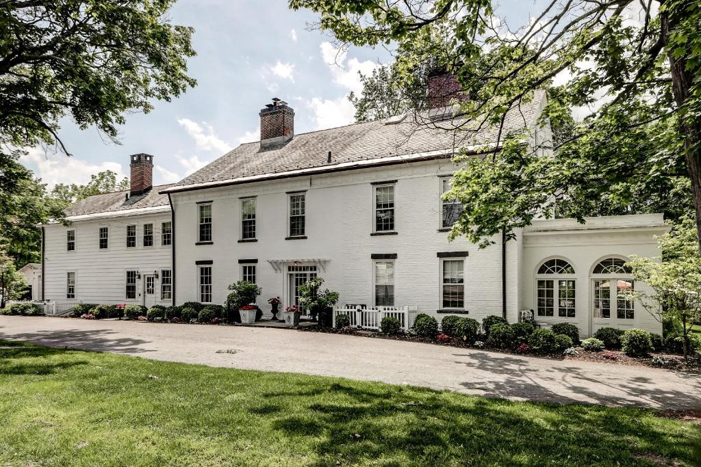 Stagecoach Inn - About Your Stay