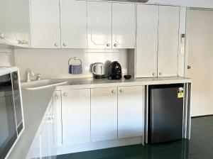 Stay at Alice Springs Hotel - Key Points