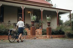 Summerlands - Country Luxe - Key Points