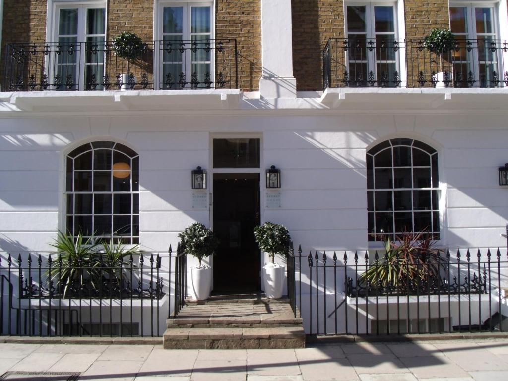 Sydney House Chelsea - Key Points