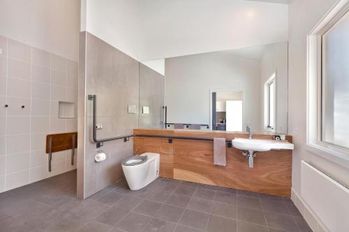Tathra Beach House Holiday Apartments Review