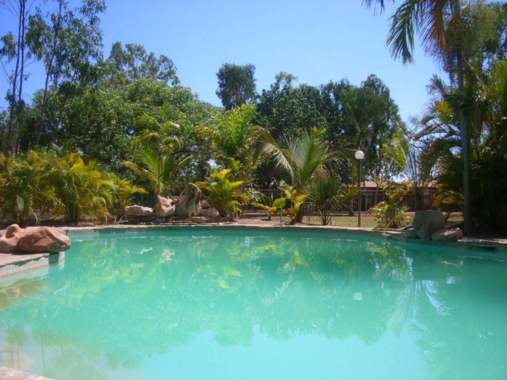 Territory Manor Motel & Caravan Park Review