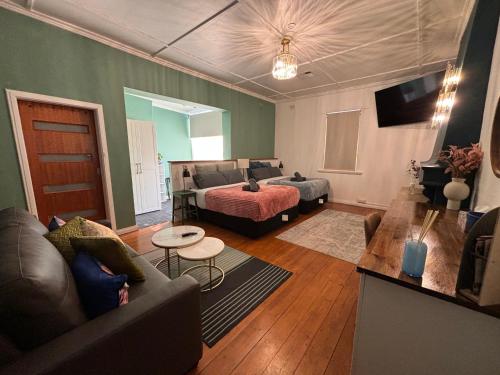 The 155 Ral Ral Avenue Stay - Key Points