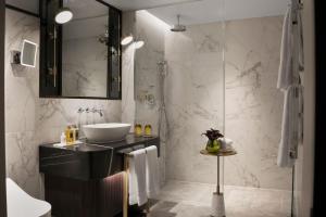 The Biltmore Mayfair - Key Points