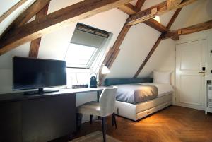 The Bolster - About Your Stay