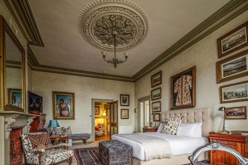 The Corinda Collection - Key Points