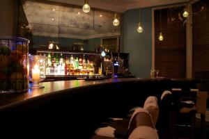 The Lodge Hotel - Putney - Key Points
