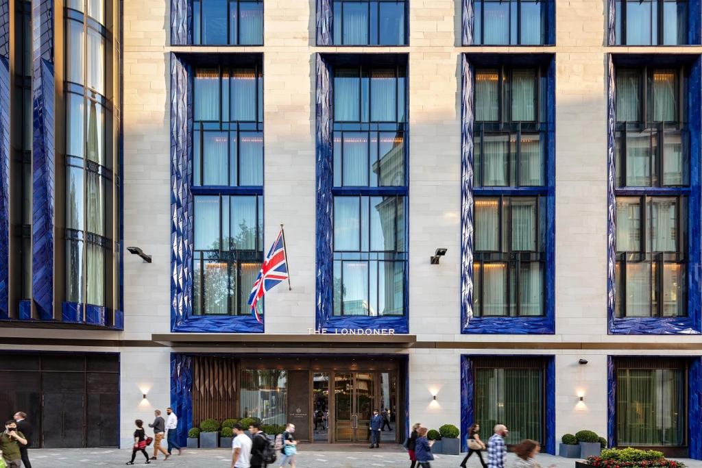 The Londoner Review