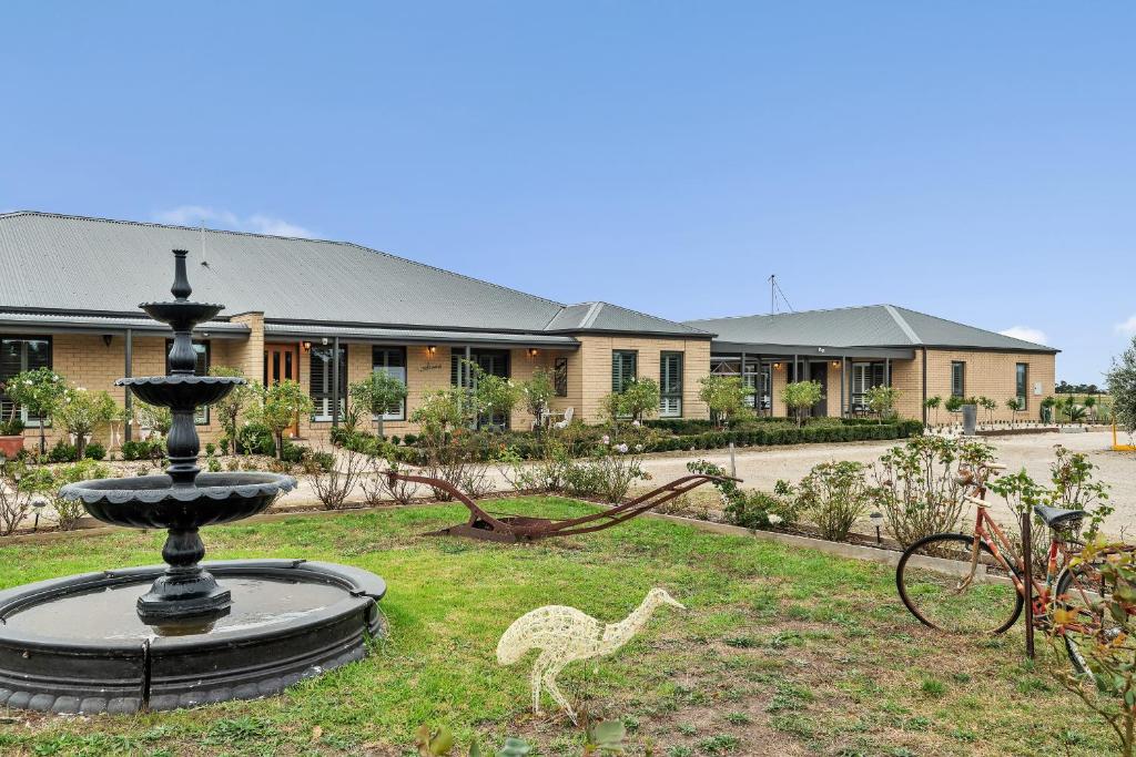 The Oxley Estate Review
