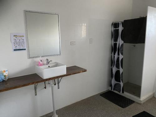 The Piccadilly Hotel - About Your Stay