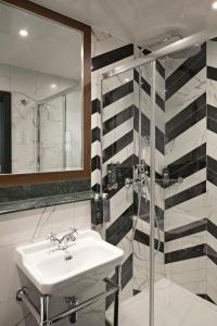 The Portico Hotel - Key Points