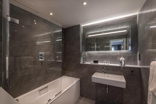 The Resident Covent Garden - Key Points