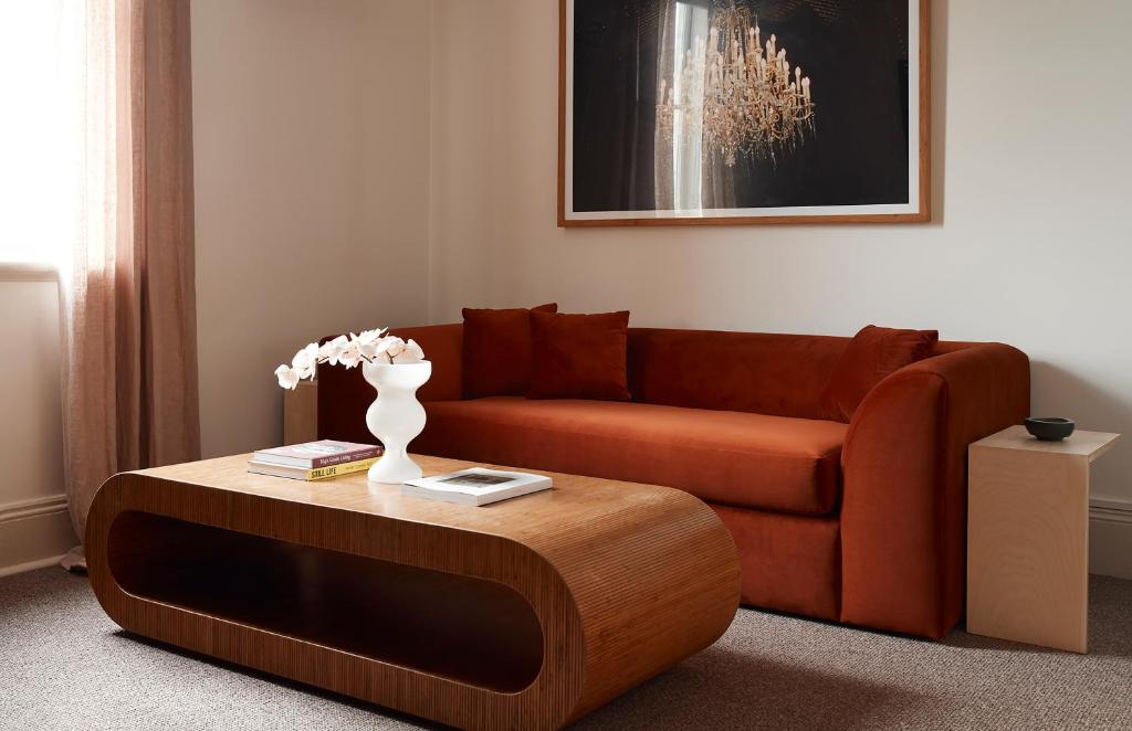 Best Hotels In Milton