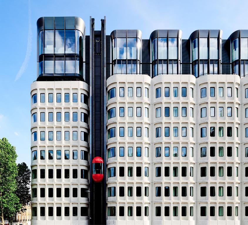 The Standard London Review