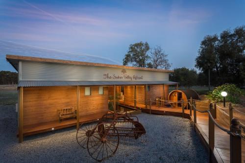 The Swan Valley Retreat - About Your Stay