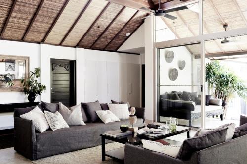 The Villas of Byron - Key Points