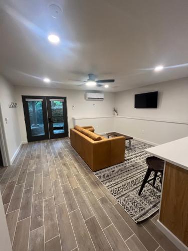 The Wells Cashiers - About Your Stay