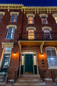 The Woodford Hotel - About Your Stay