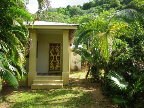 Villa Papaya Review