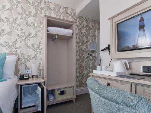 W12 Rooms - Key Points