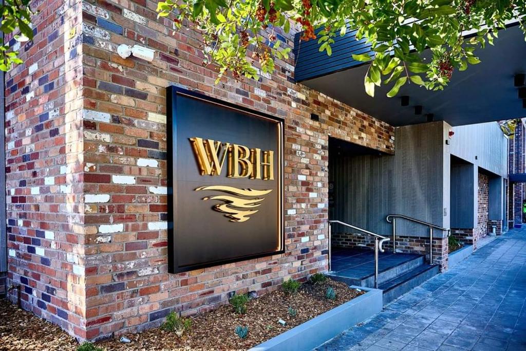 Warners Bay Hotel Review