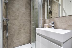 Woodview Serviced Apartments by Concept Apartments - Key Points